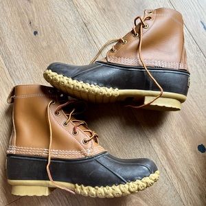 L.L. Bean classic 8” Bean Boots, 8, never worn